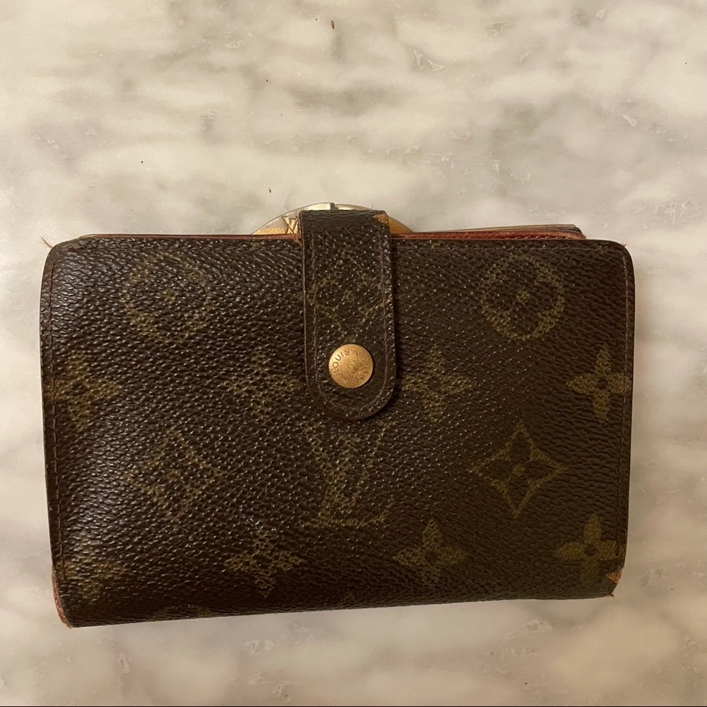 Authentic Louis Vuitton monogram compact wallet